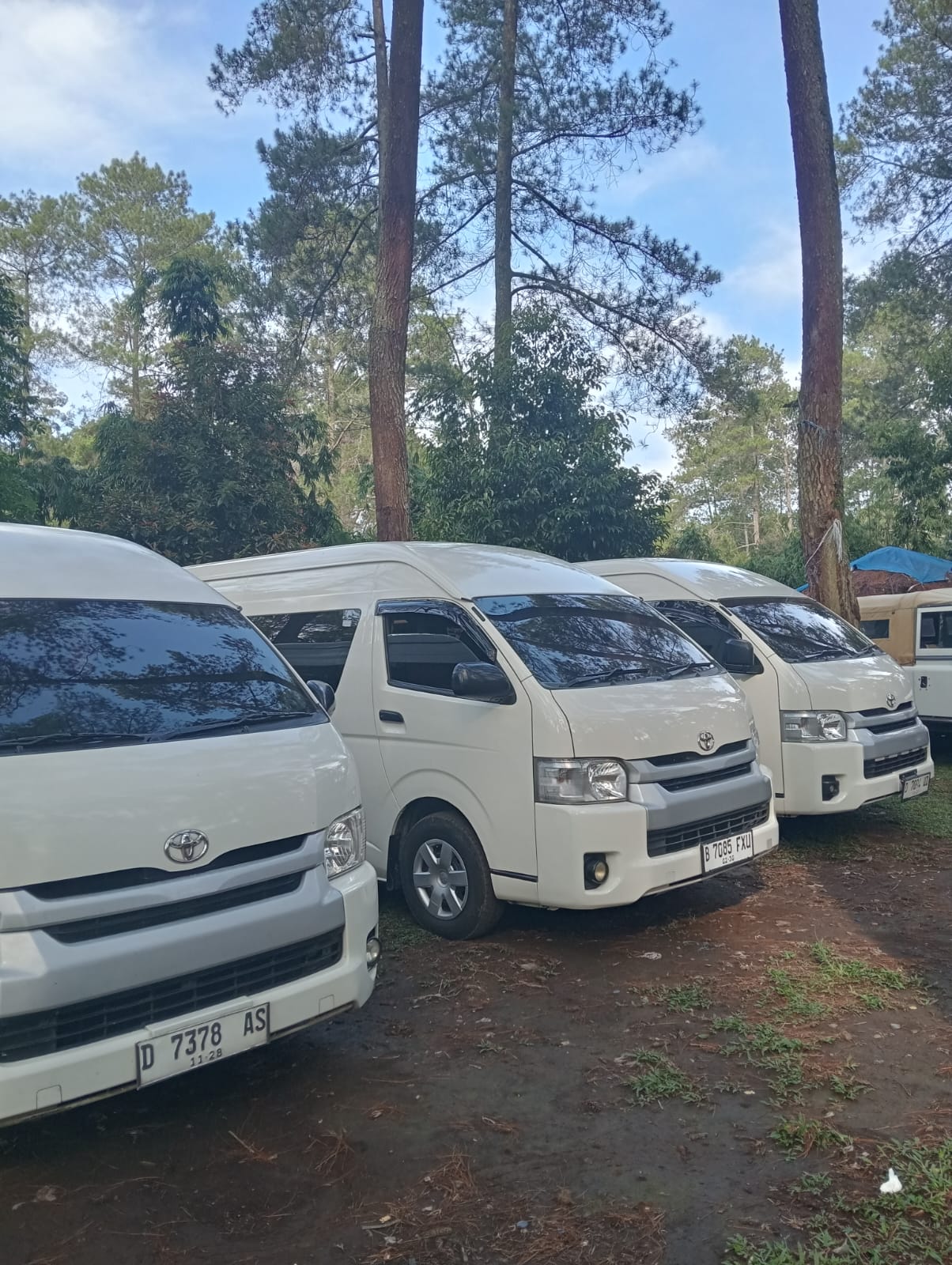 Sewa Van di Bandung – Rental Hiace Bandung